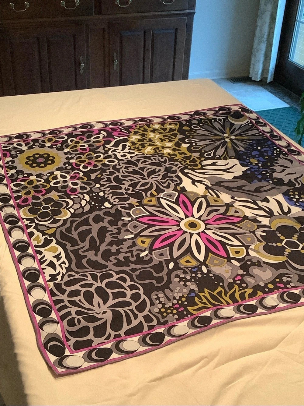 Emilio Pucci 100% Silk Floral Scarf in Black & Pink 33 x 34in
